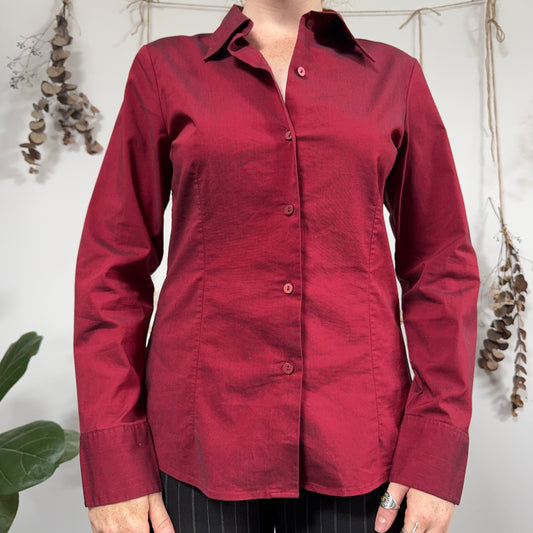 Red two tone shirt - size M