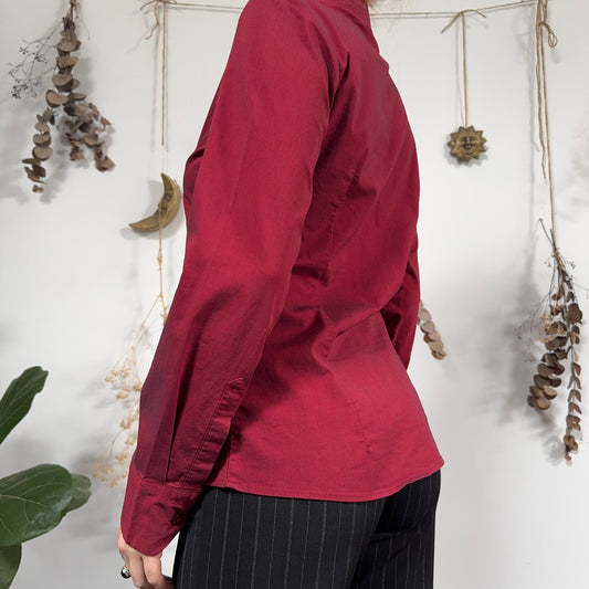 Red two tone shirt - size M