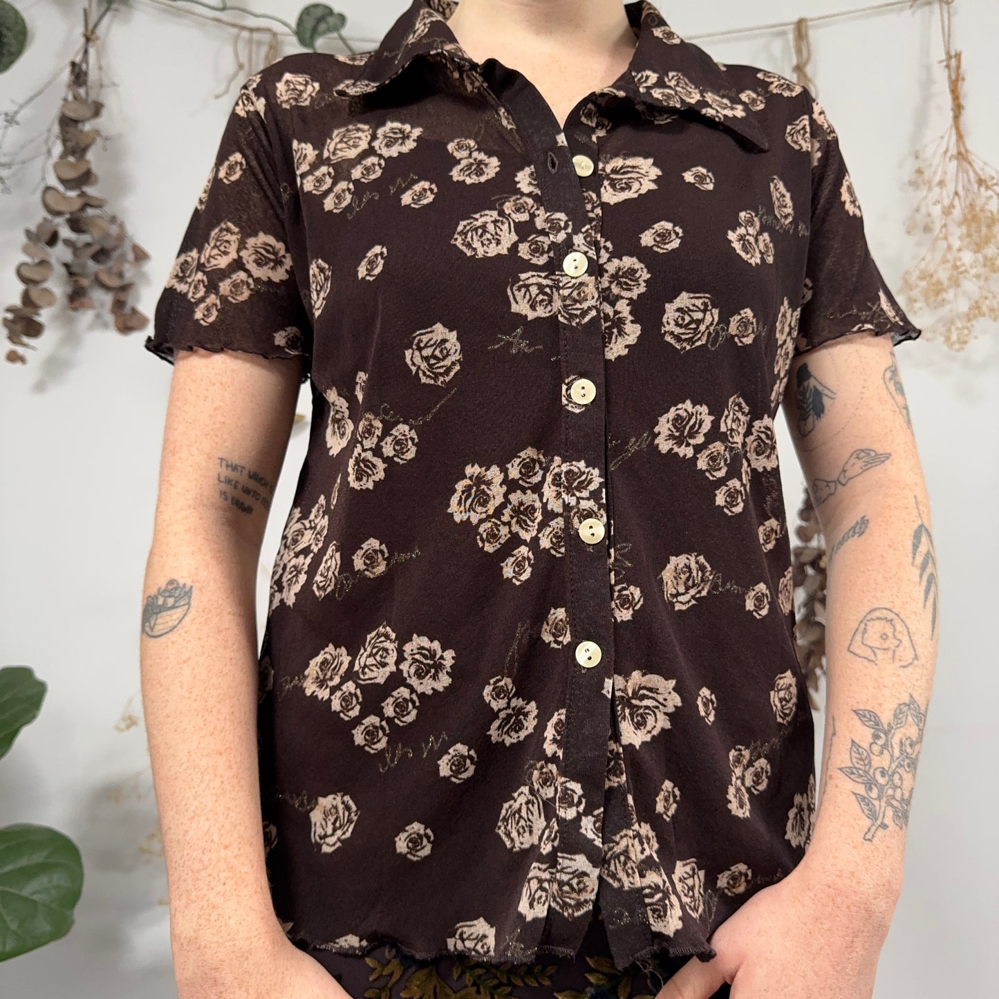 Brown floral mesh shirt - size L/XL