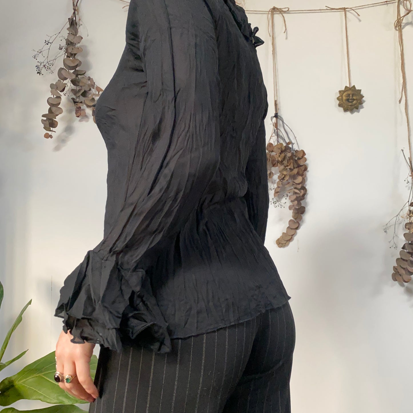 Black crinkle blouse - size M
