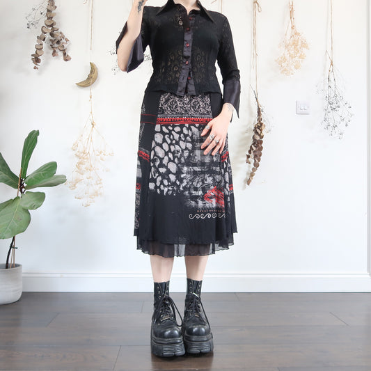 Graphic mesh skirt - size M
