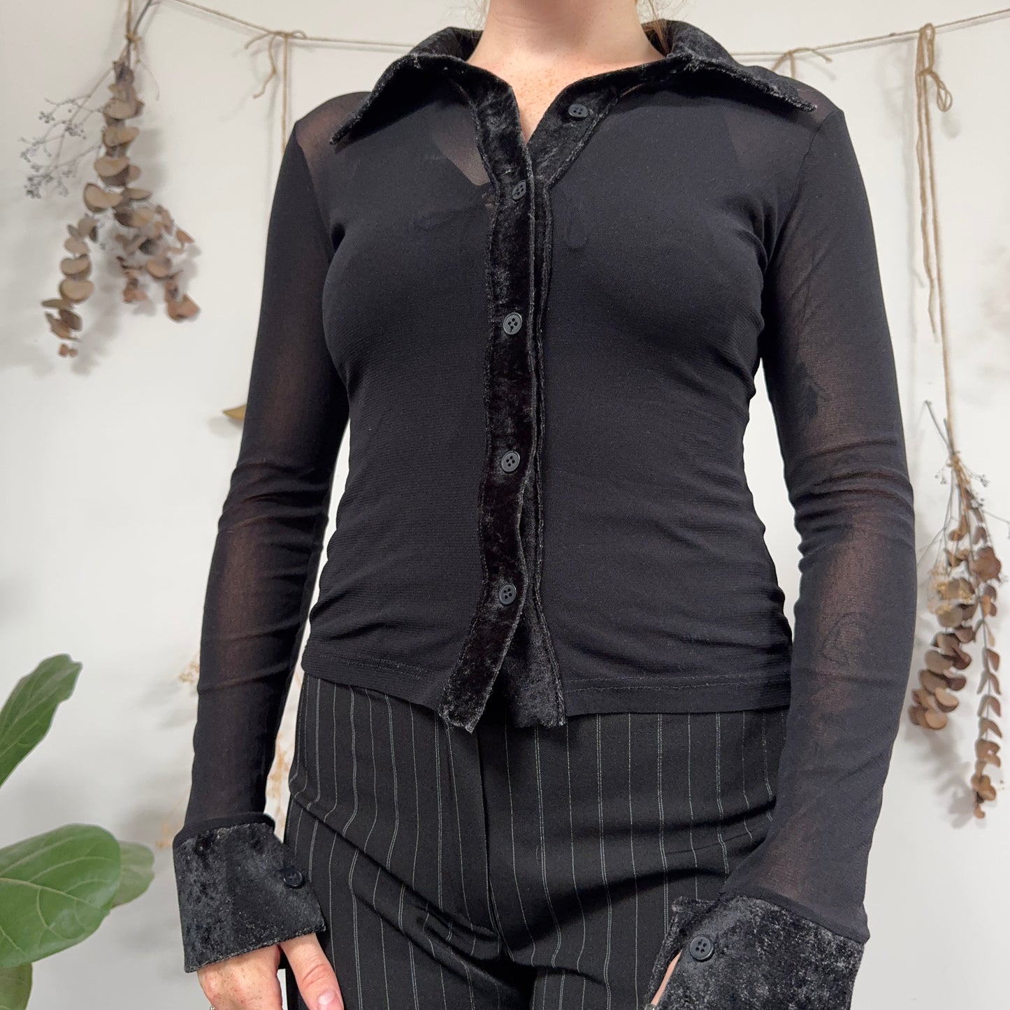 Black mesh top - size S