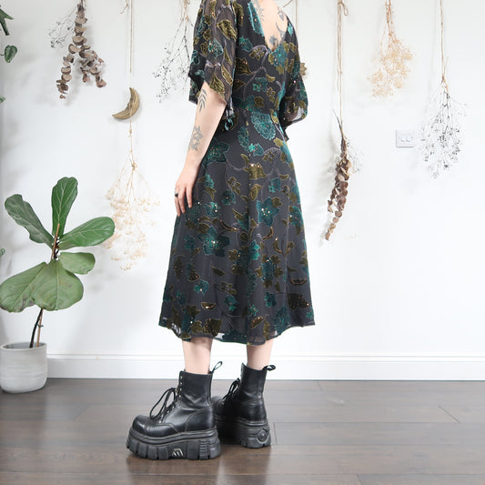 Velvet embossed dress - size M