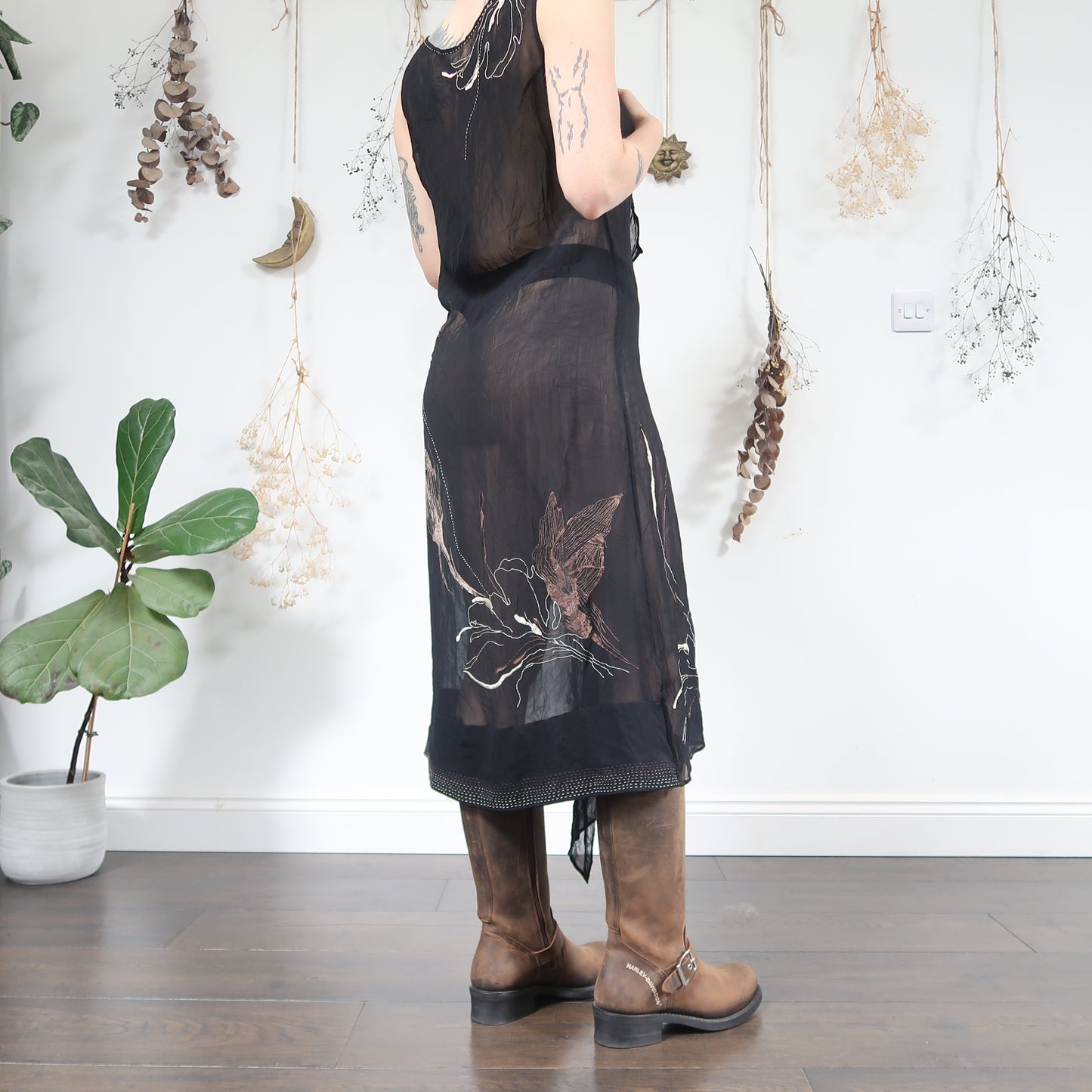 Sheer embroidered dress - size M