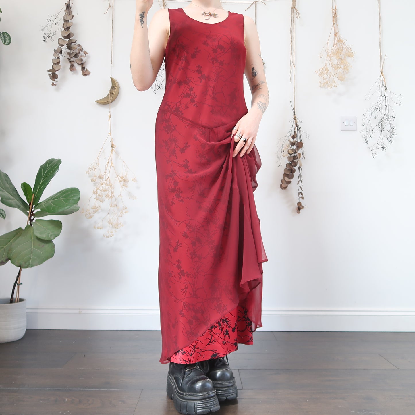 Red floral dress - size M