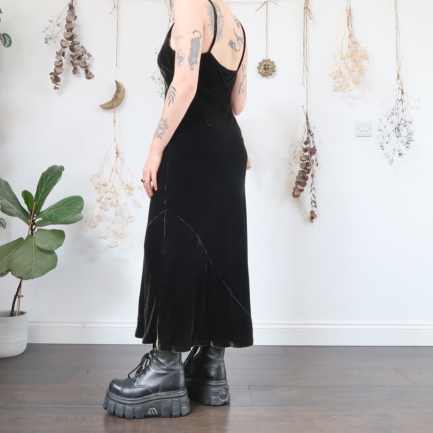 Green velvet dress - size M