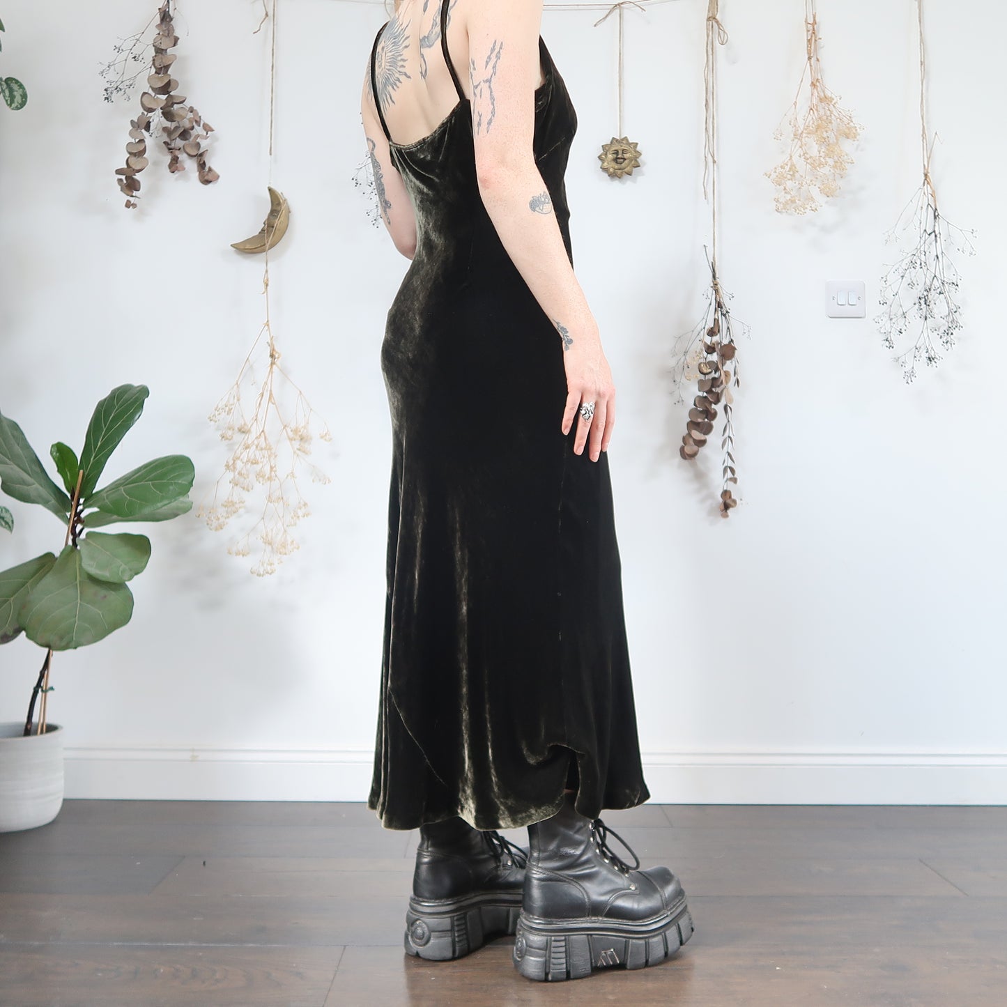 Green velvet dress - size M