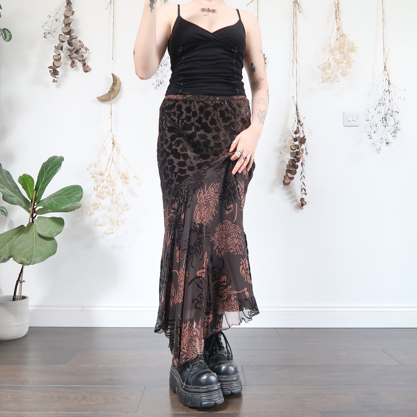 Brown velvet skirt - size M