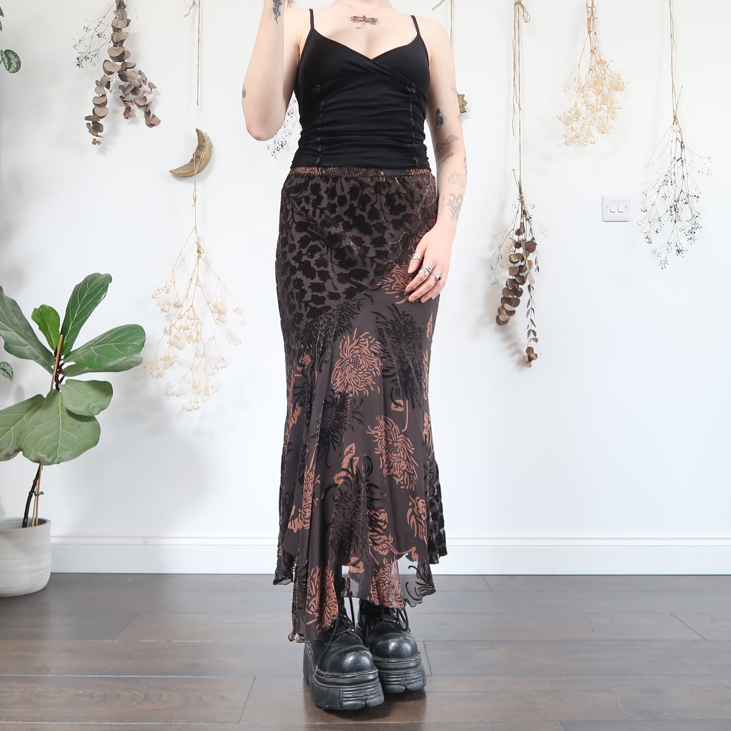 Brown velvet skirt - size M