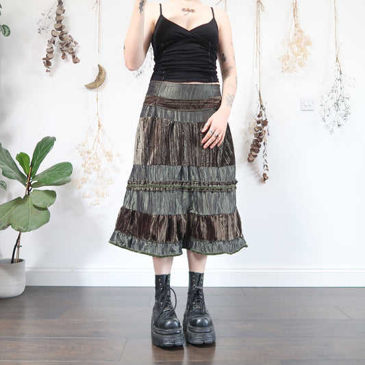 Green tiered skirt - size M