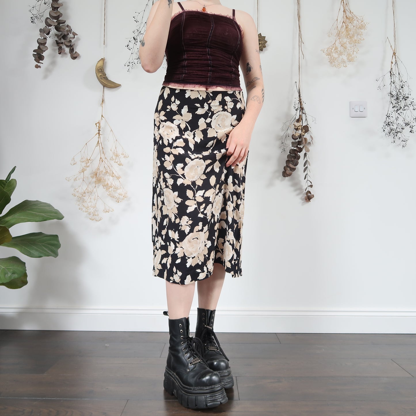 Floral midi skirt - size 10/12