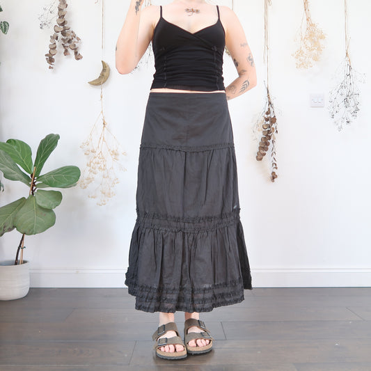 Black tiered skirt - size L
