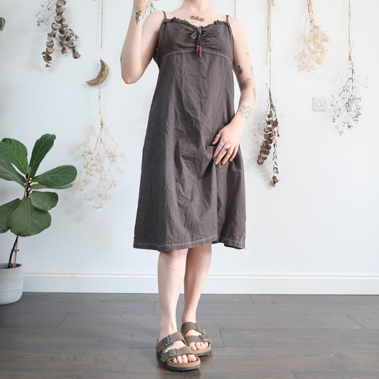 Grey brown dress - size L