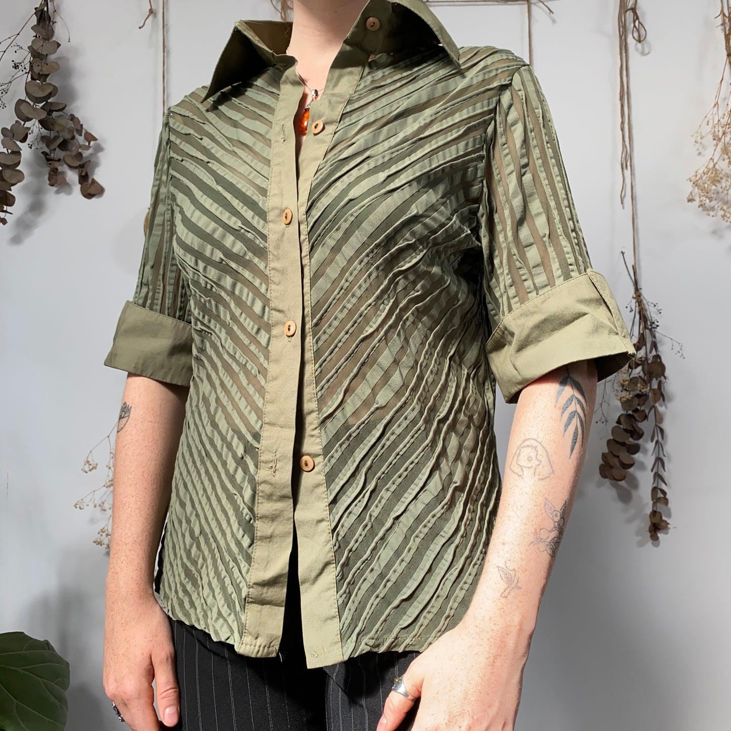 Green shirt - size L