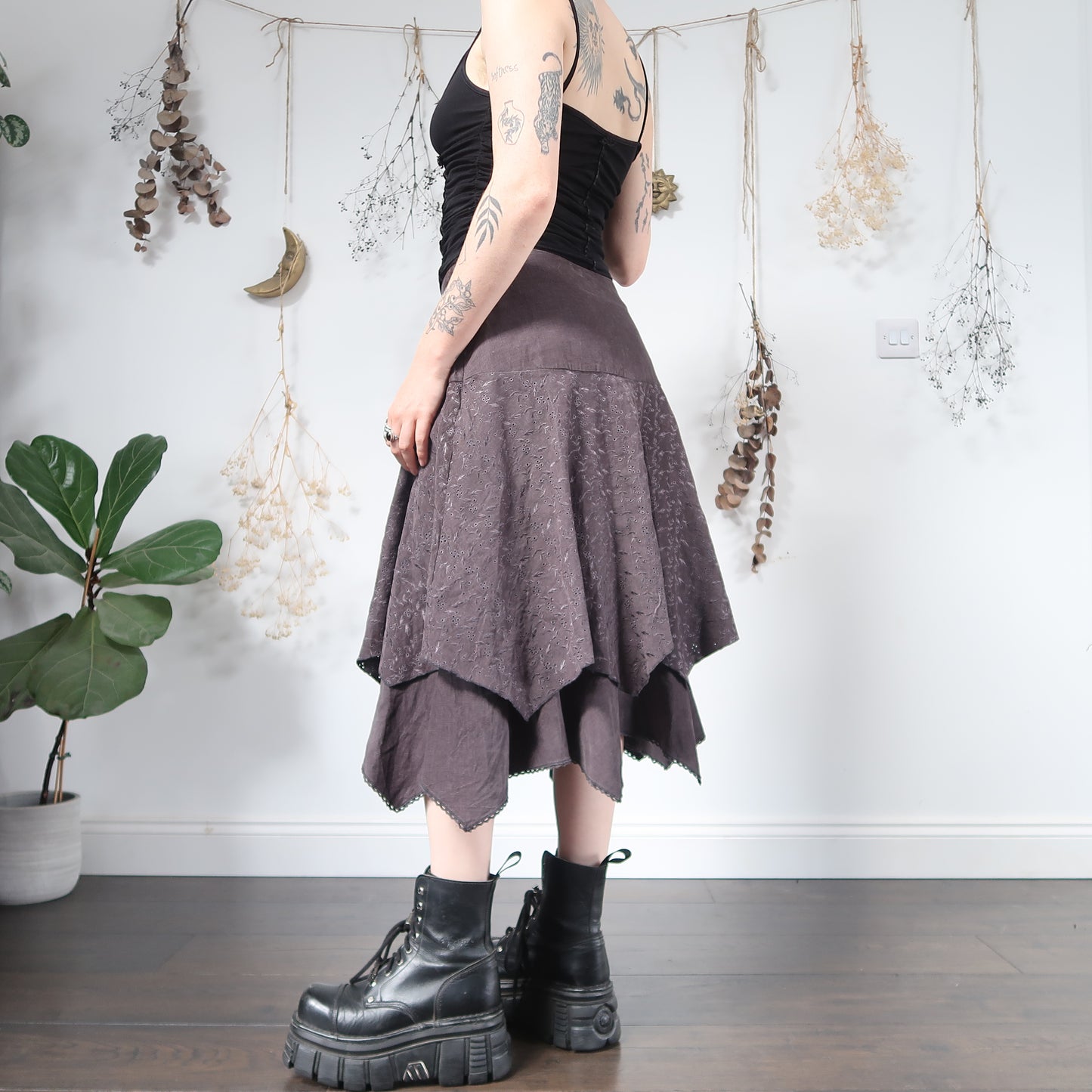 Grey cord skirt - size M/L