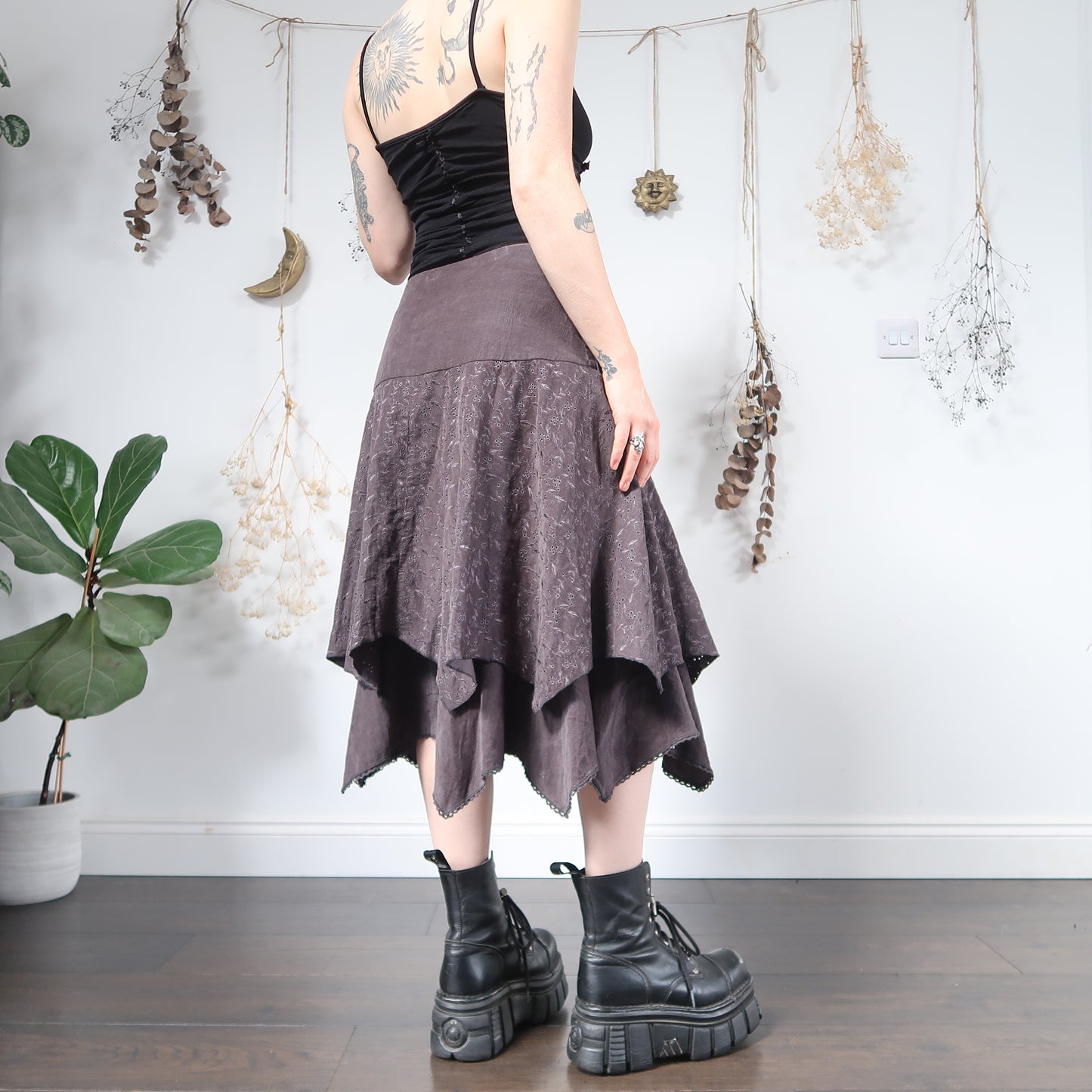Grey cord skirt - size M/L