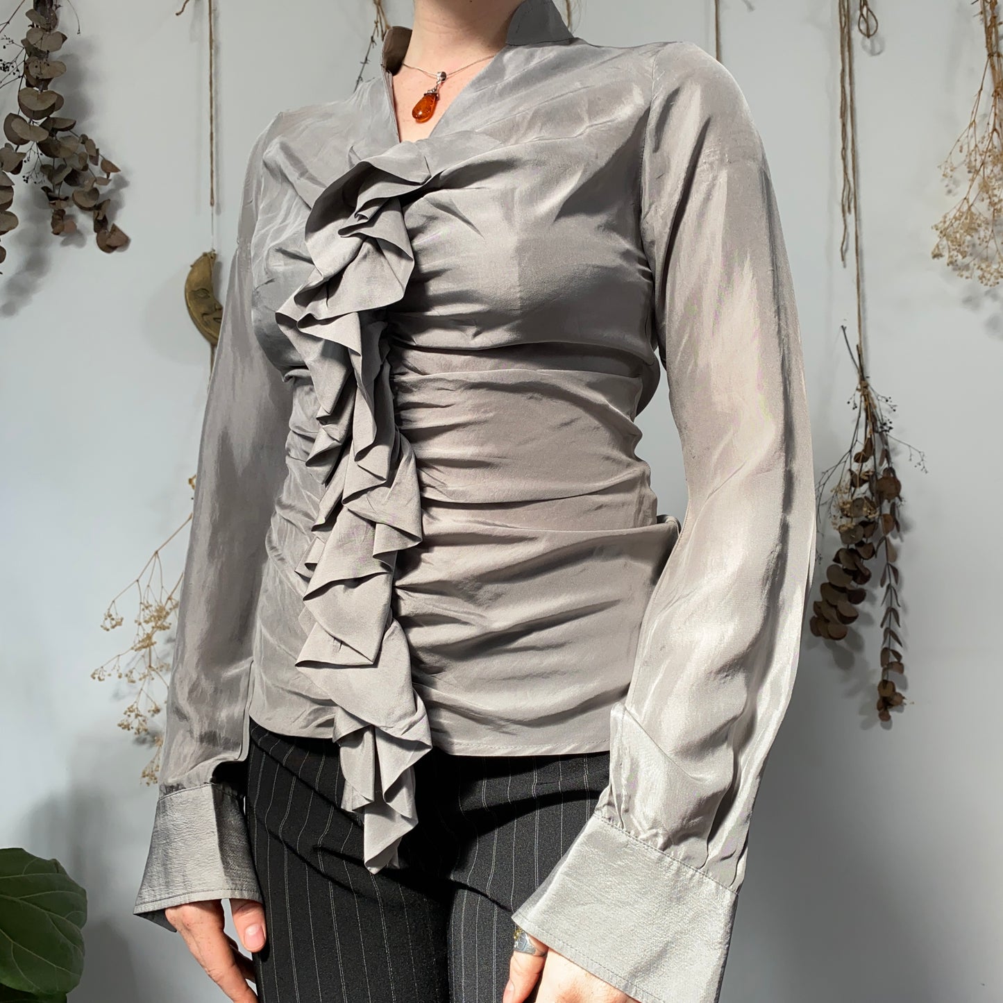 Grey ruffle blouse - size M