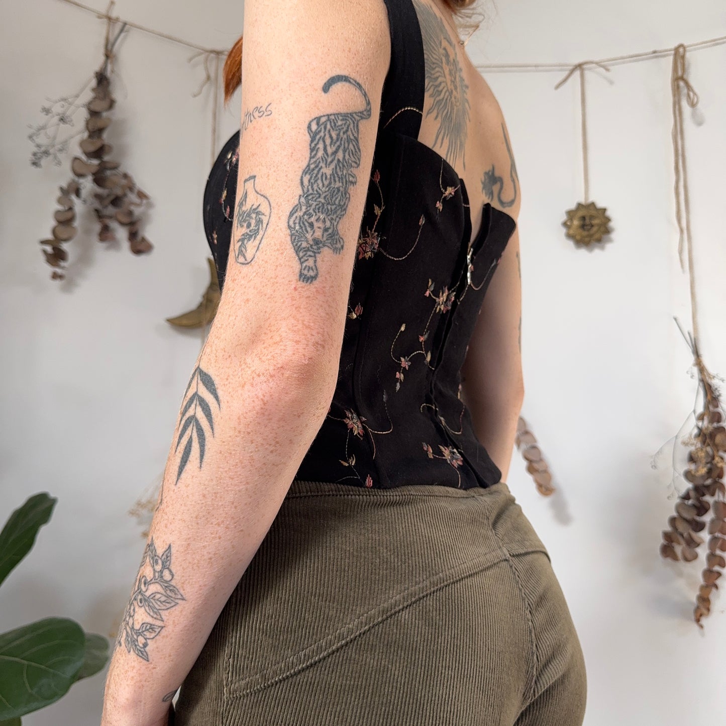 Embroidered corset top - size XS/S