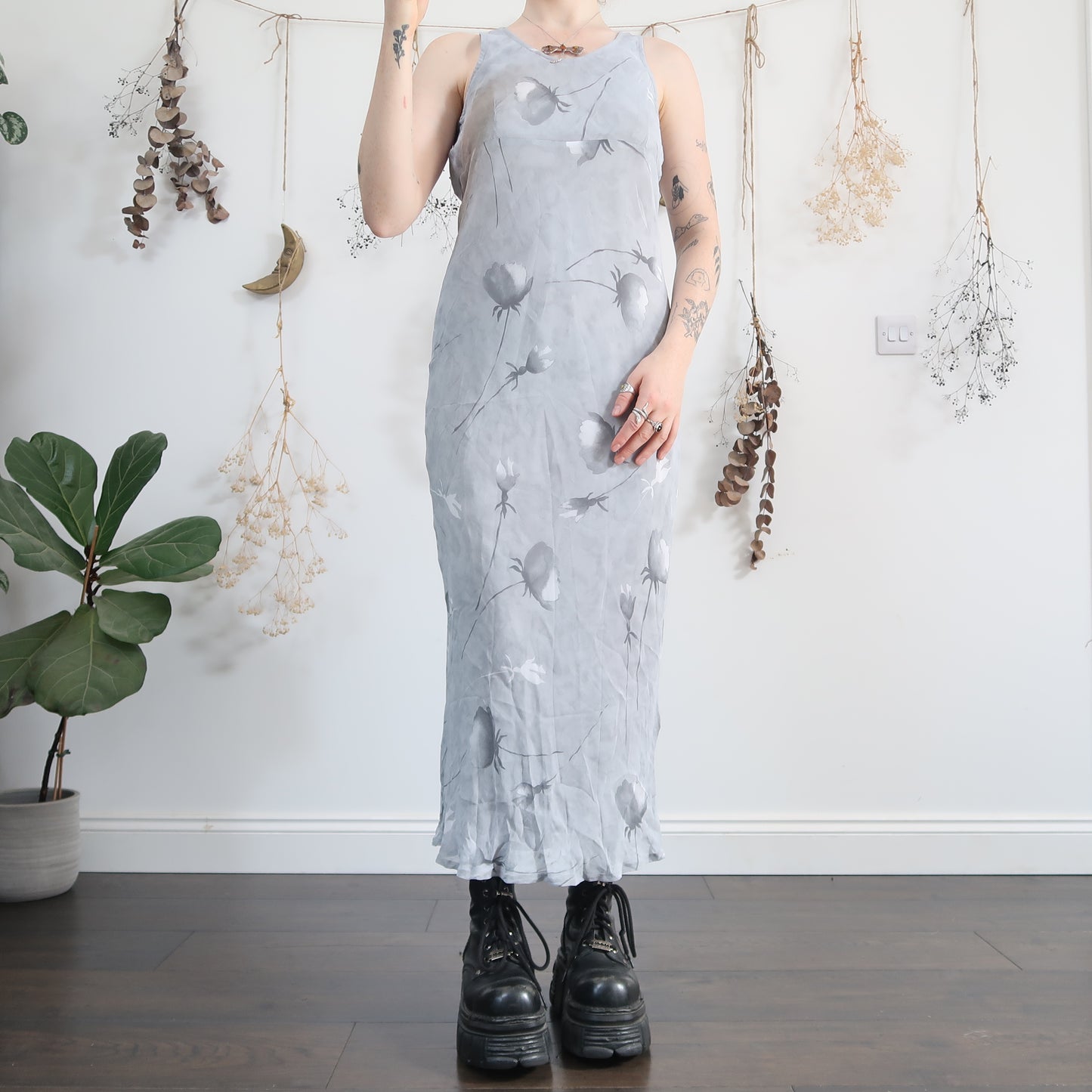 Grey floral dress - size XS/S
