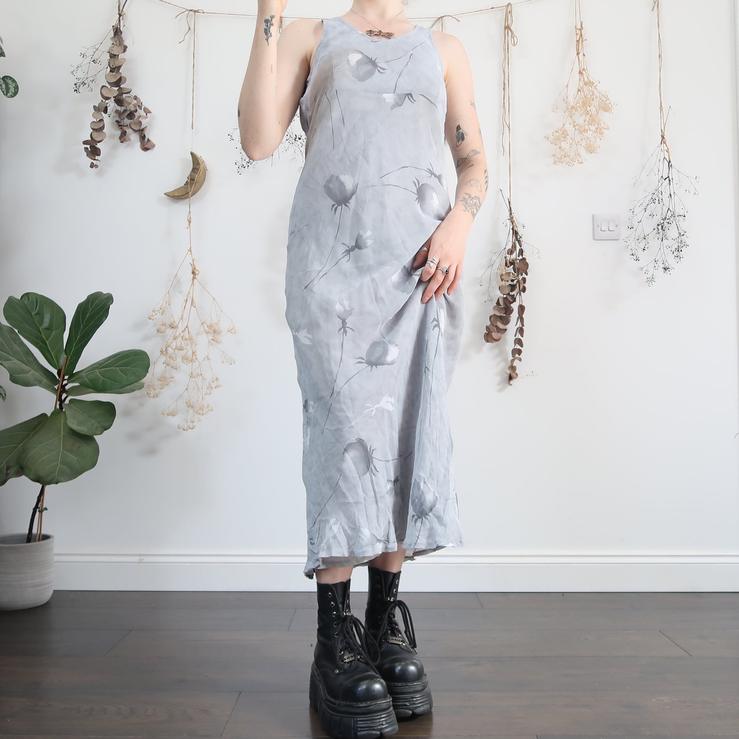 Grey floral dress - size XS/S