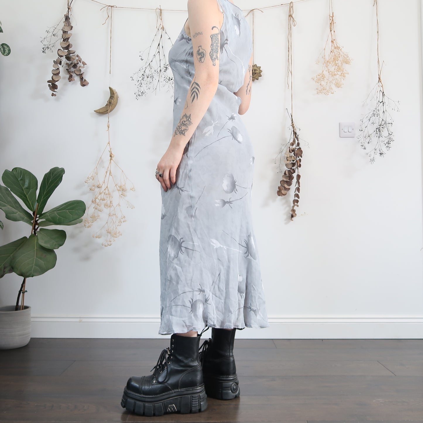 Grey floral dress - size XS/S