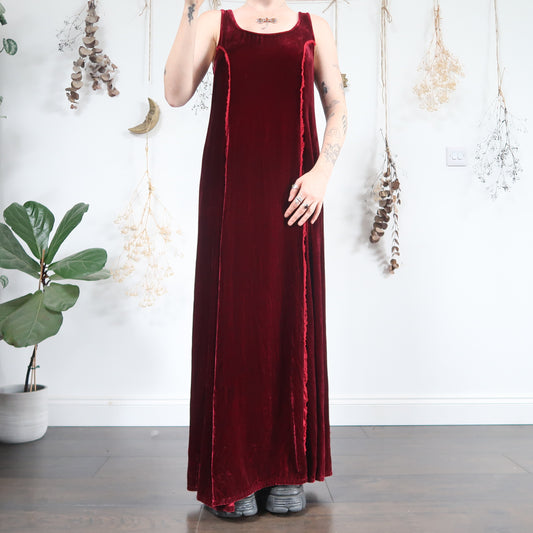 Red velvet dress - size M