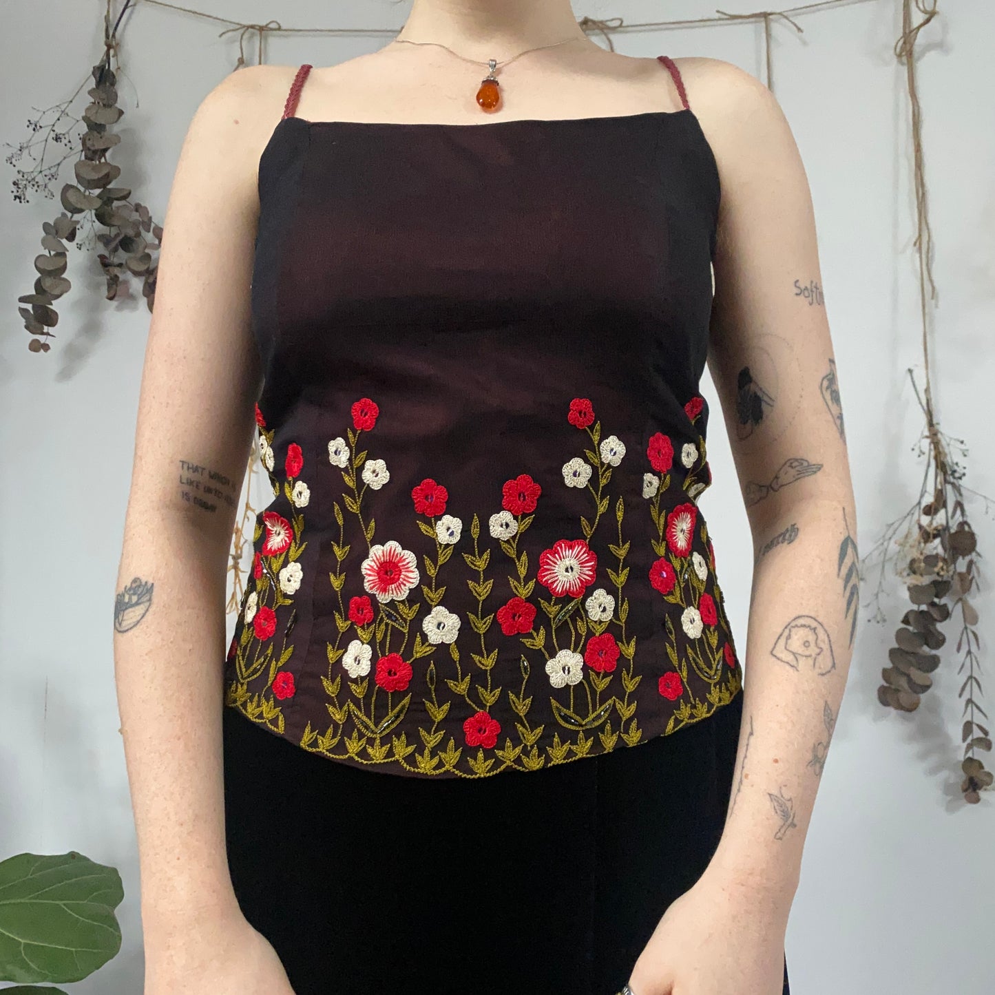 Floral embroidered top - size S/M