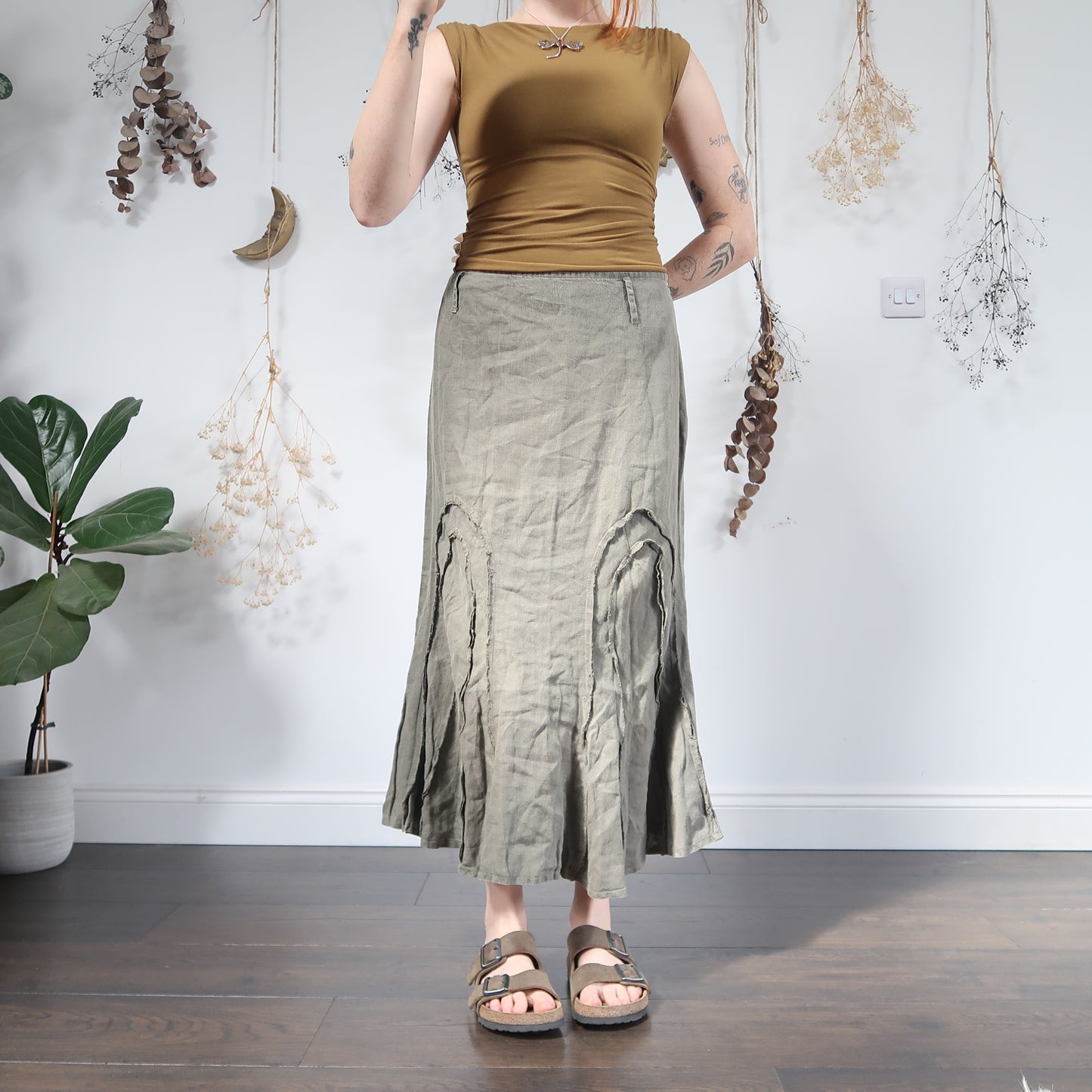 Khaki maxi skirt - size L