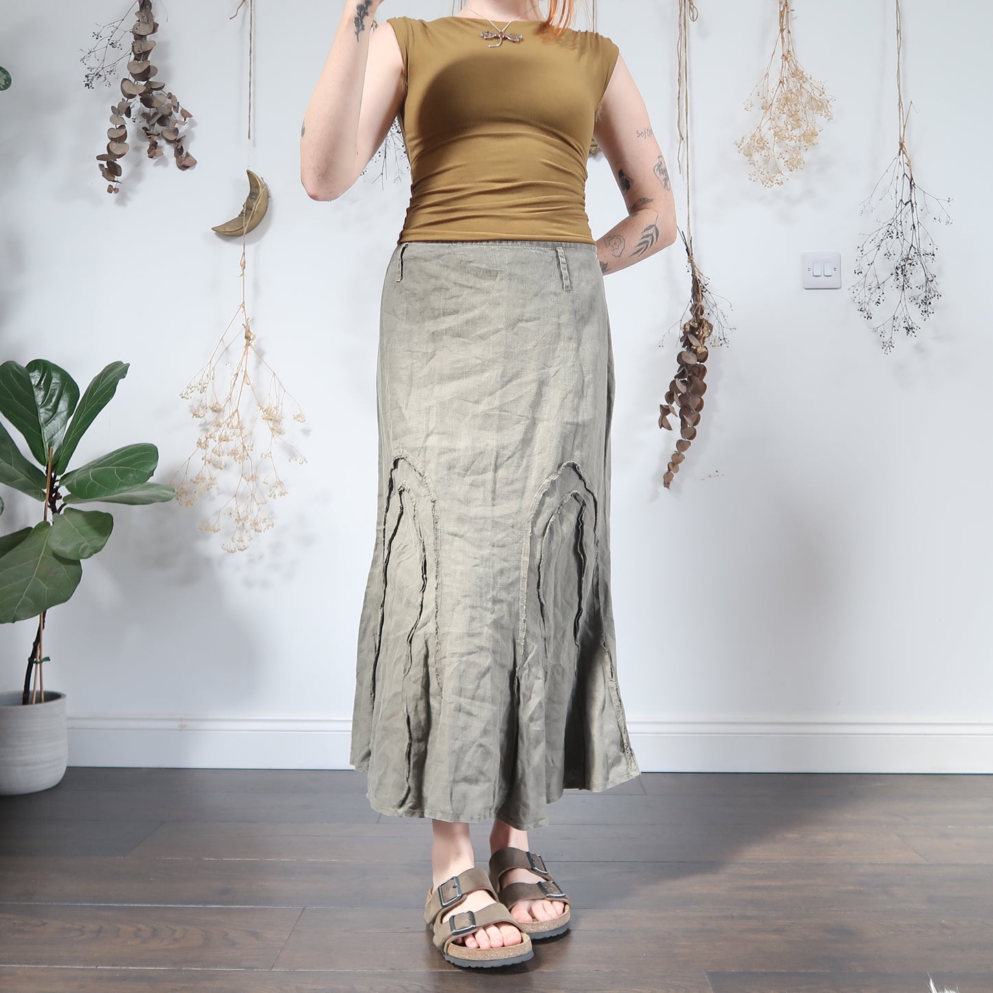 Khaki maxi skirt - size L