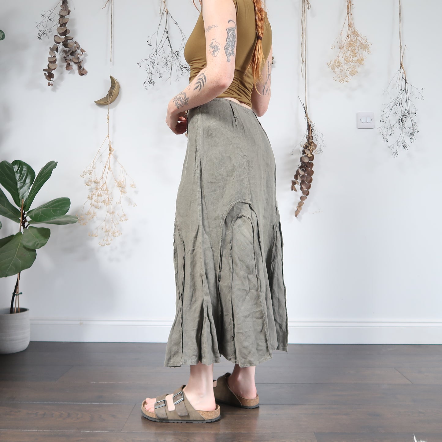 Khaki maxi skirt - size L