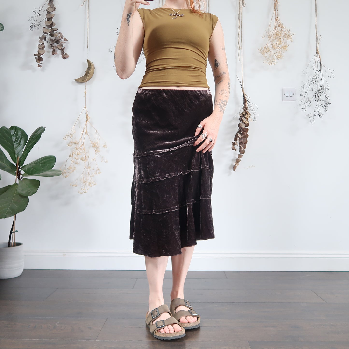 Velvet midi skirt - size M