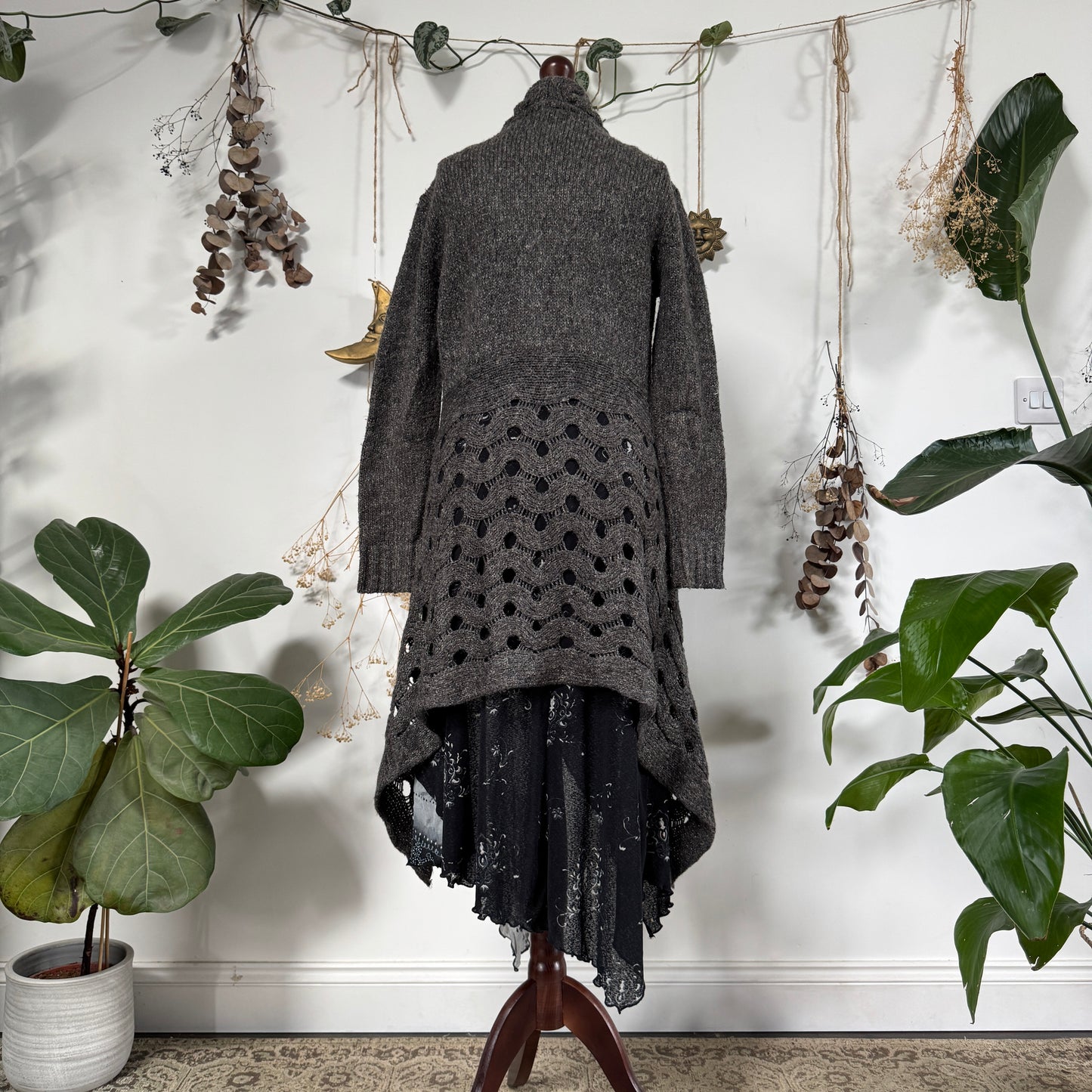 Grey knit cardigan - size L