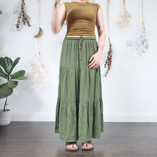 Green tiered skirt - size M