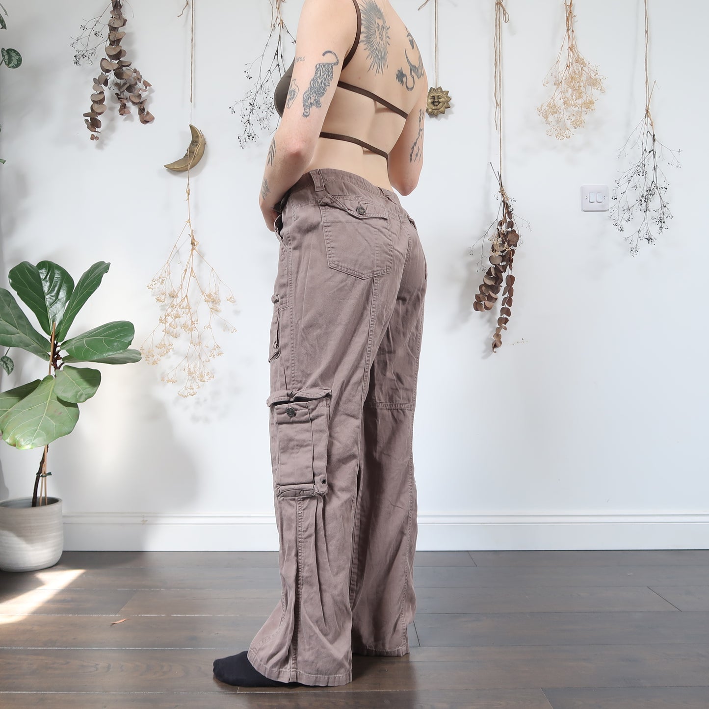 Brown cargos - size L/XL