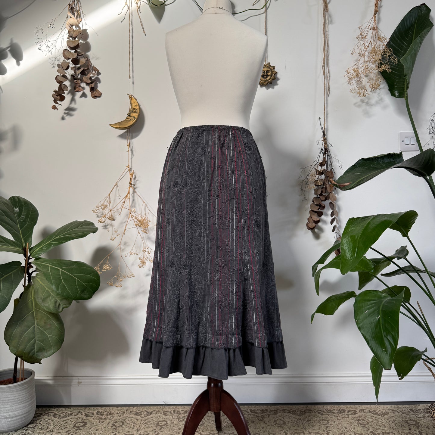 Grey ruched skirt - size M