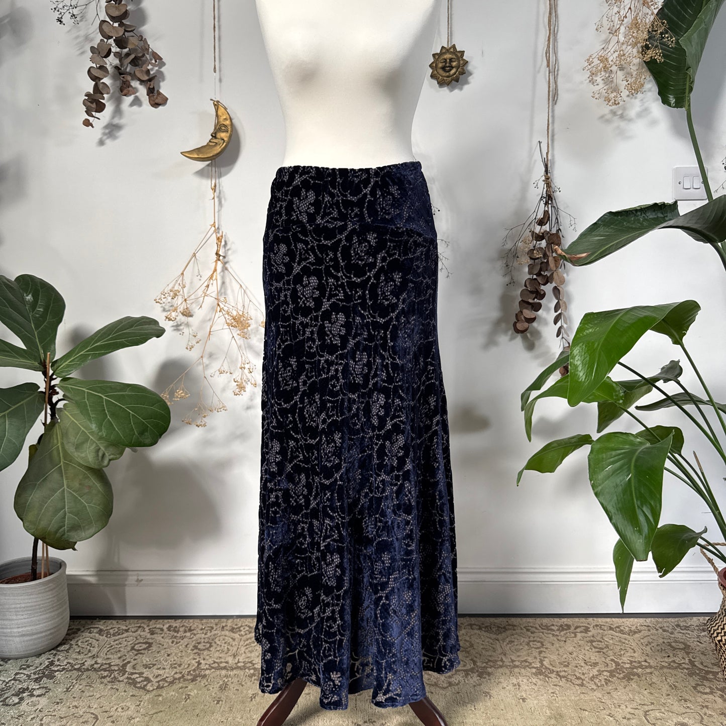 Blue velvet skirt - size M