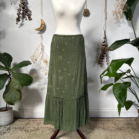 Green embroidered skirt - size M