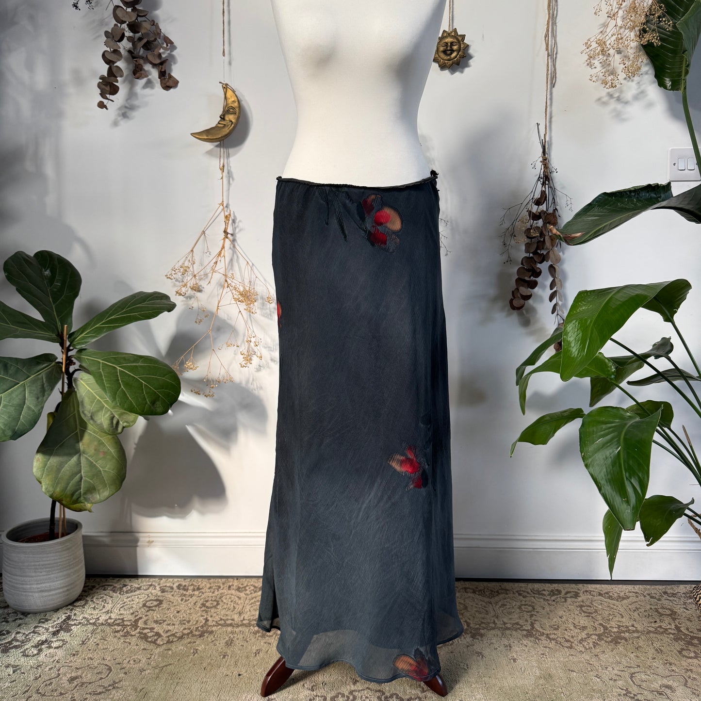 Blue grey floral skirt - size L