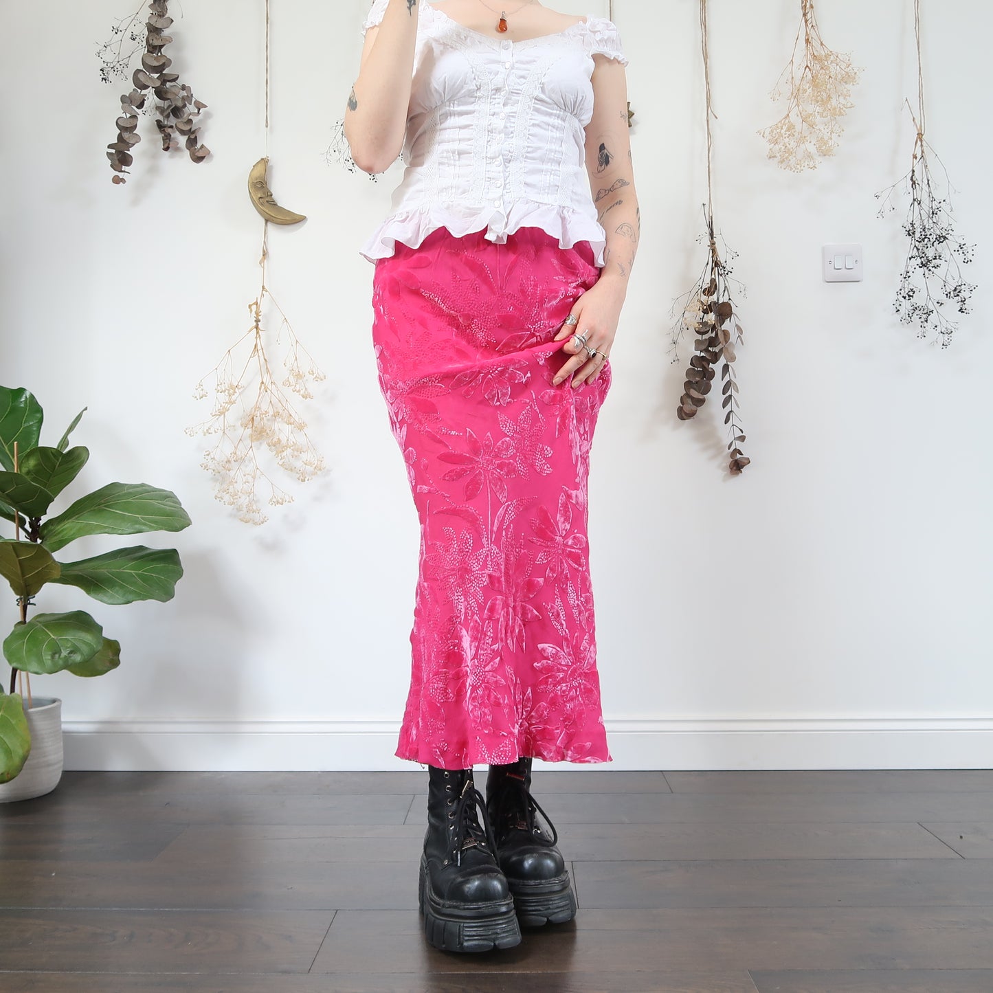 Hot pink velvet skirt - size S