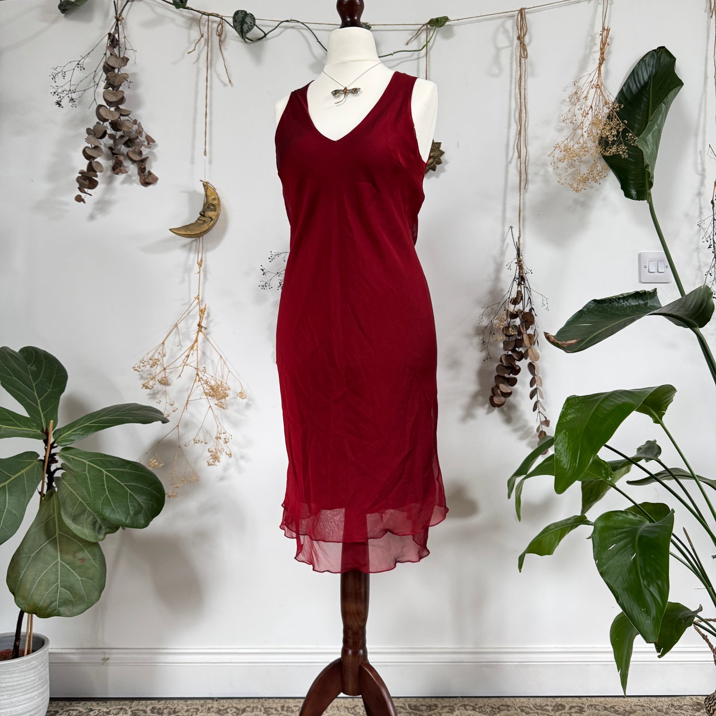 Red midi dress - size M