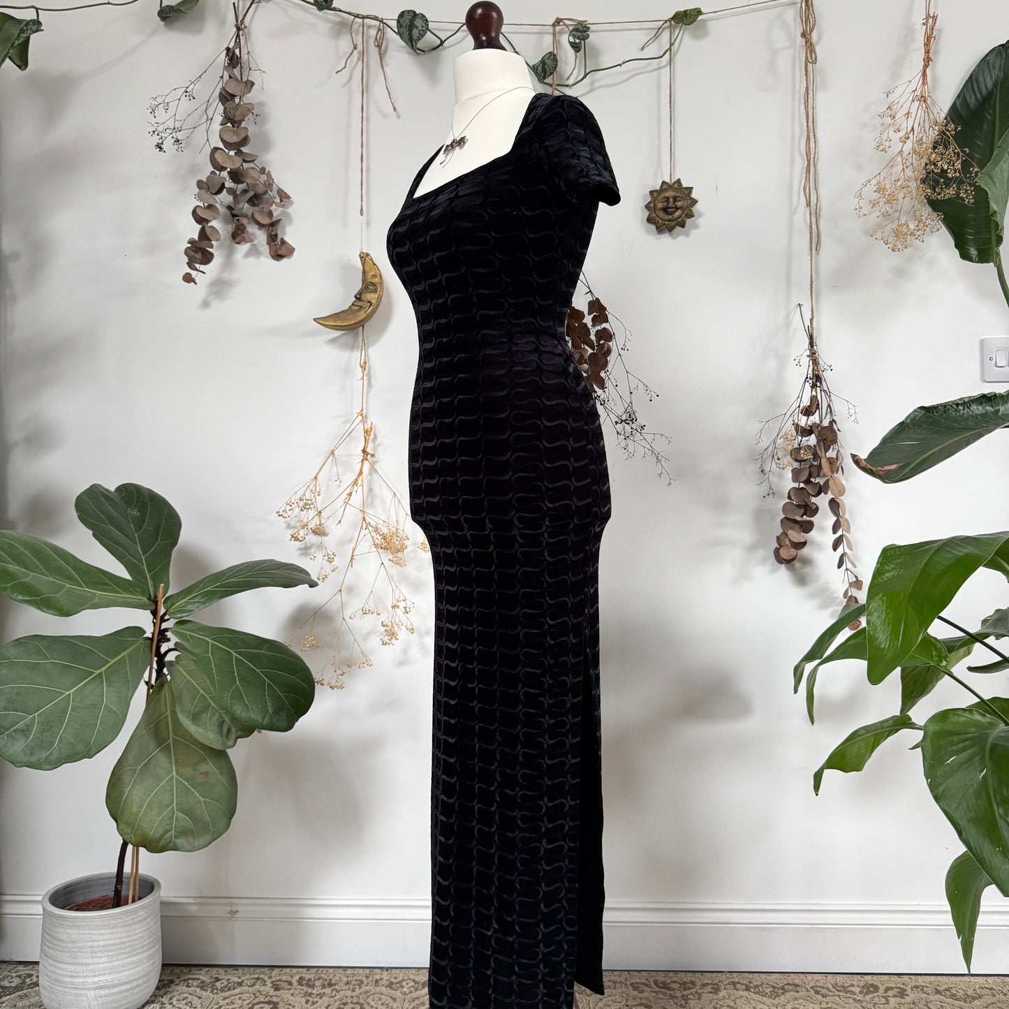 Black velvet dress - size S