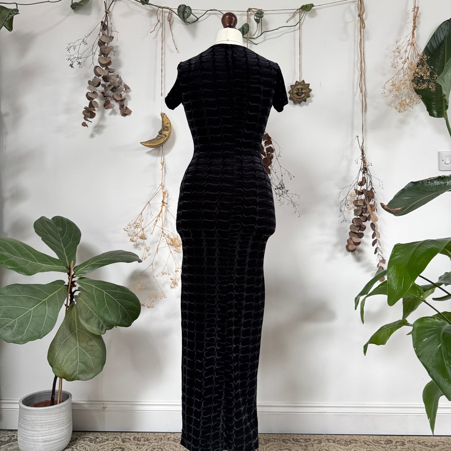 Black velvet dress - size S