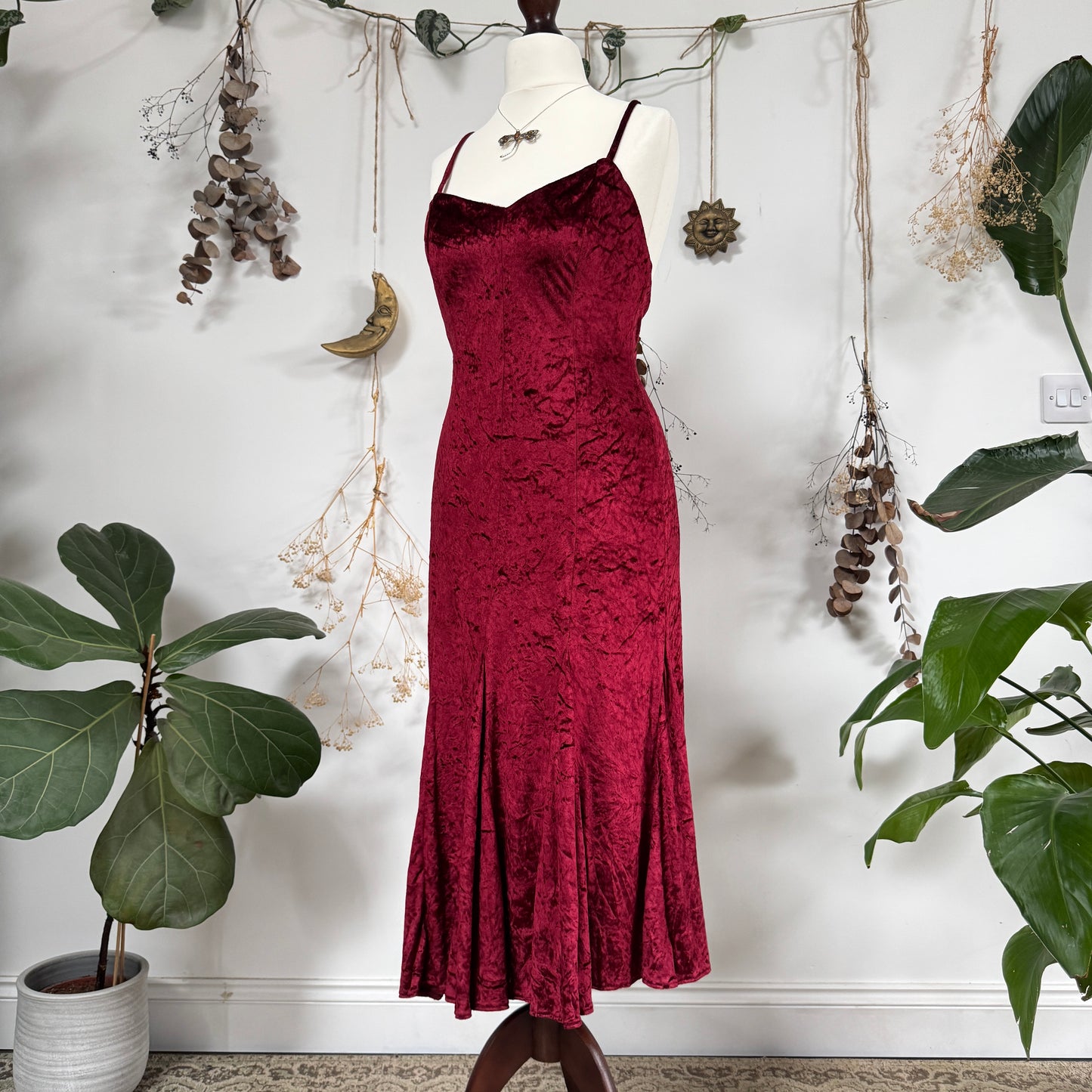 Red velvet dress - size M