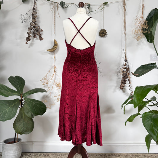 Red velvet dress - size M