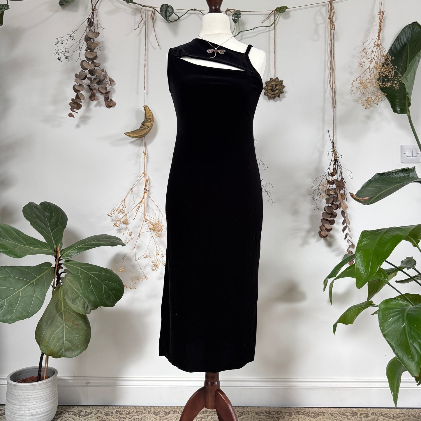 Black velvet dress - size M