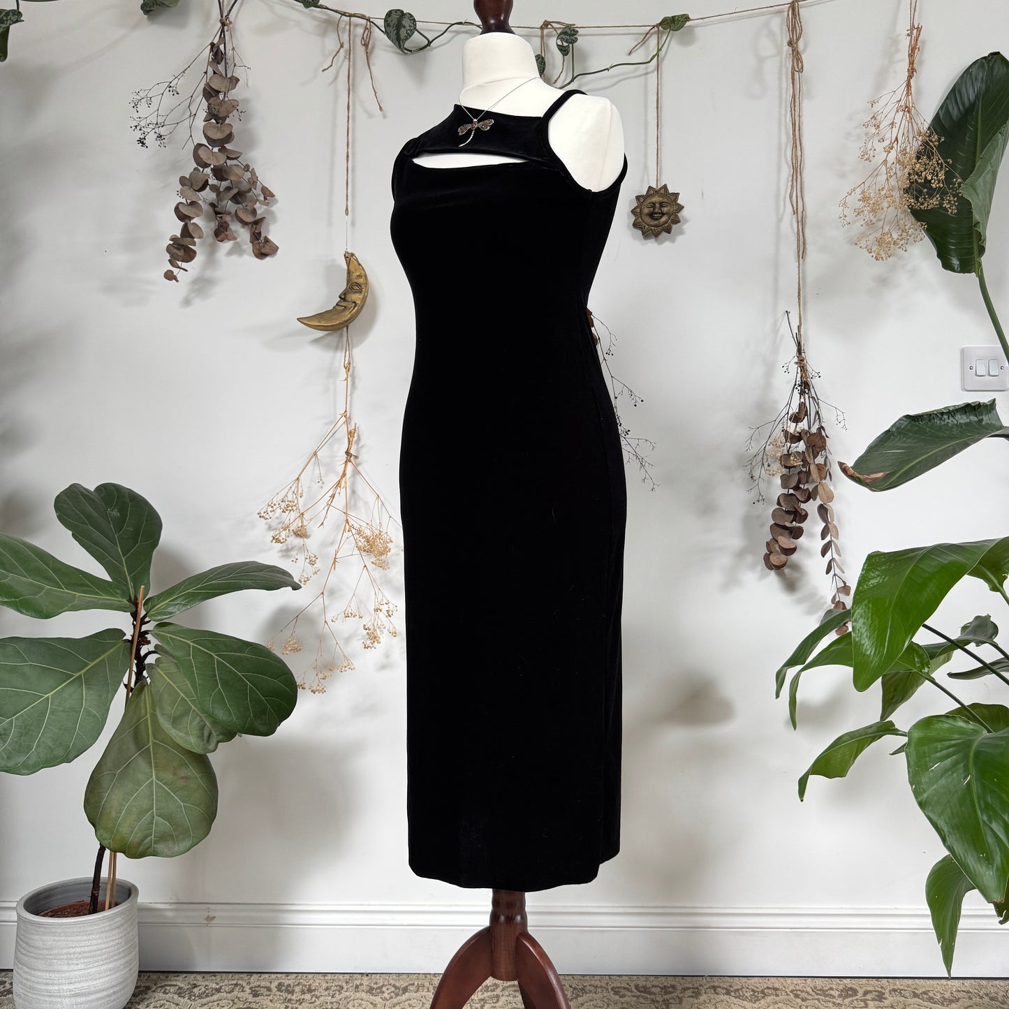 Black velvet dress - size M