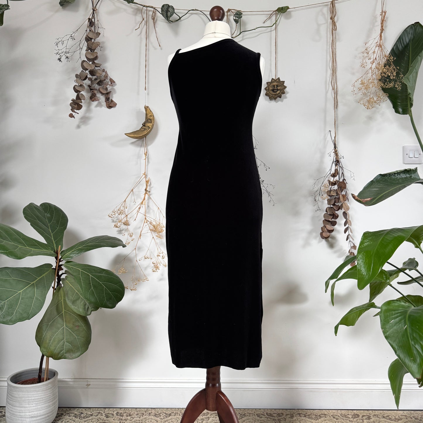 Black velvet dress - size M