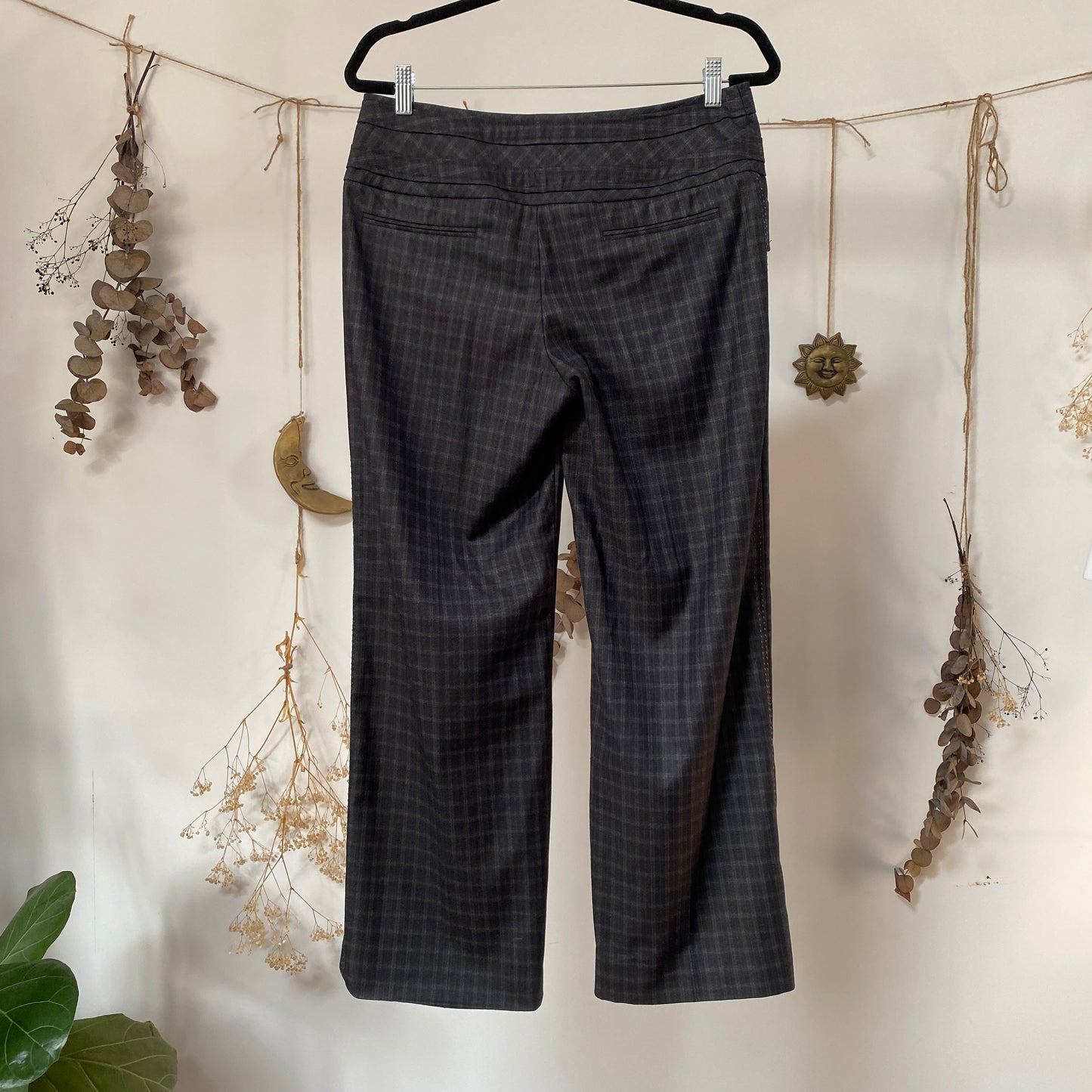 Grey buckle trousers - size M