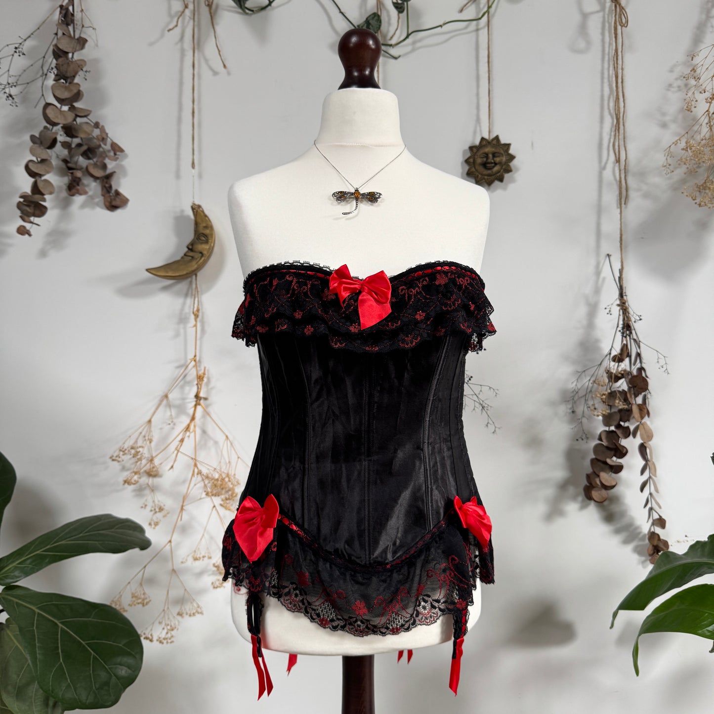 Black and red corset - size M/L