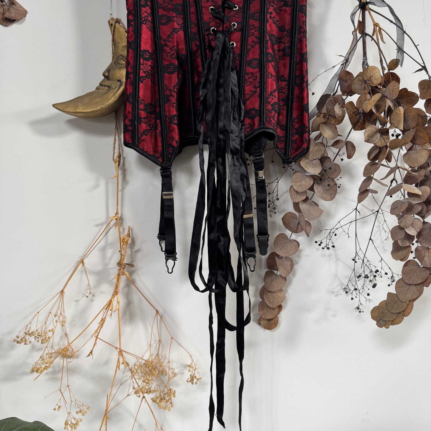 Black red lace corset - size XS/S